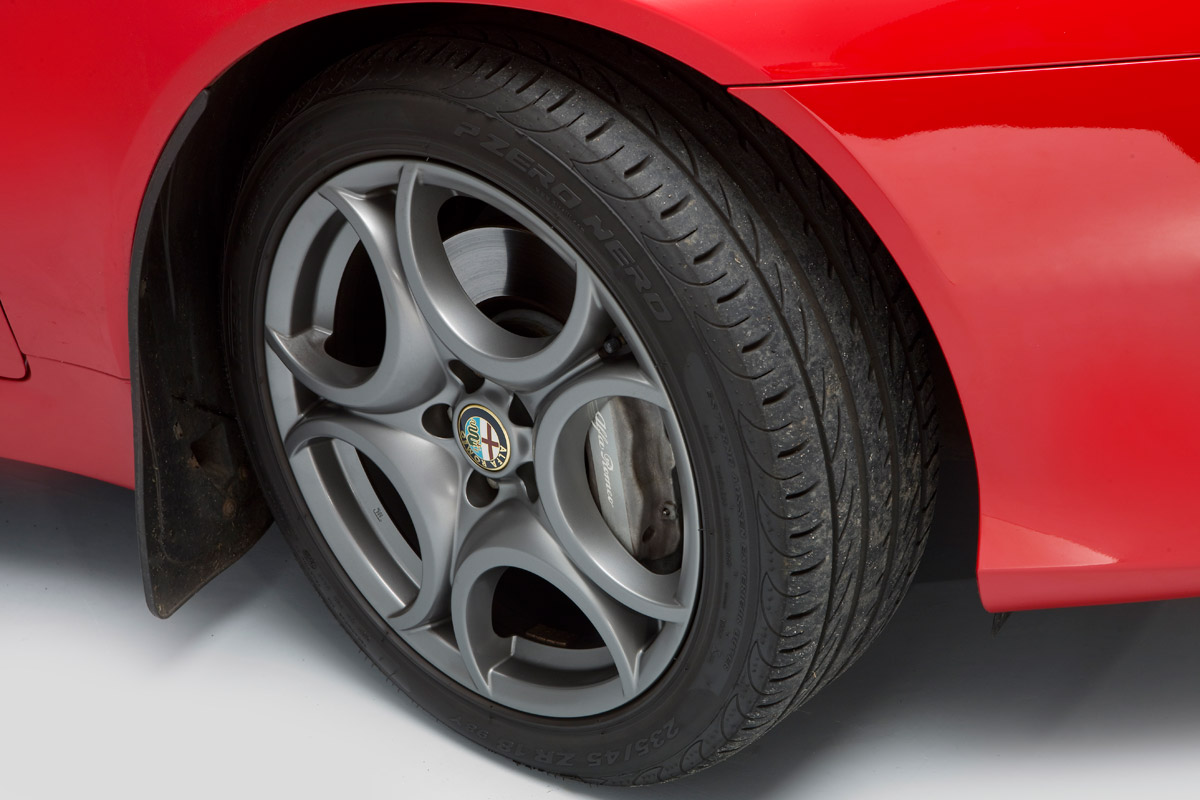 Alfa Romeo Spider alloy wheel