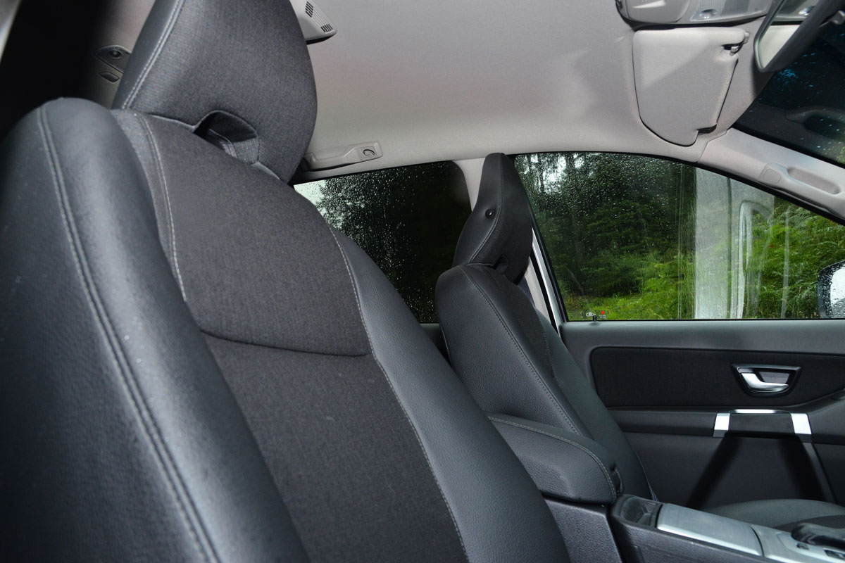 Volvo XC90 front seats