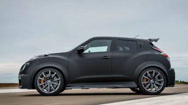 Nissan Juke-R side