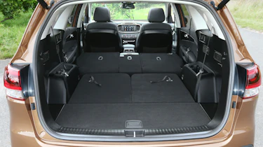Kia Sorento 2.2 CRDi KX-4 auto - boot seats down