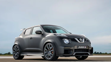 Nissan Juke-R front 3/4