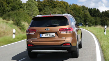 Kia Sorento 2.2 CRDi KX-4 auto - rear driving