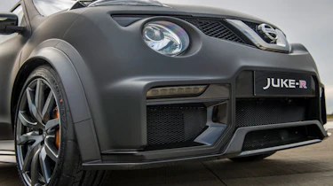 Nissan Juke-R front 1/4