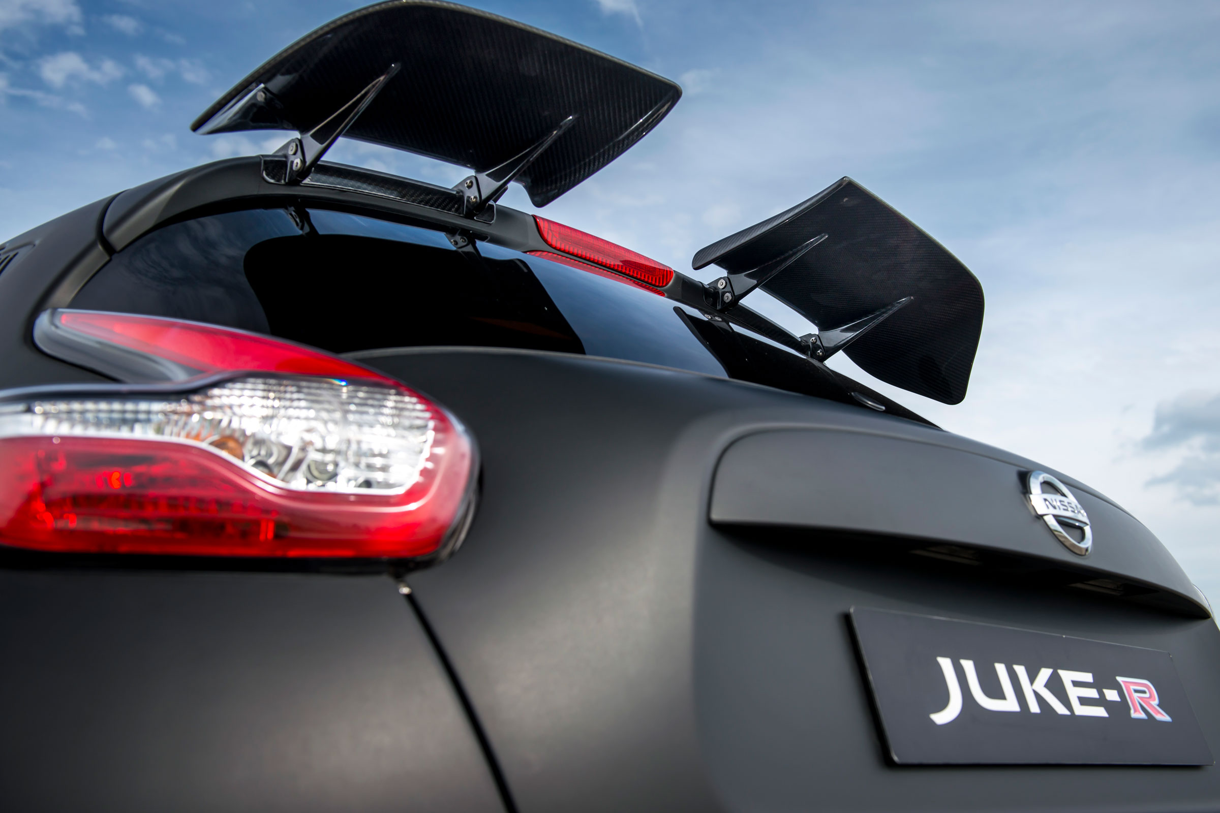Nissan Juke-R rear boot