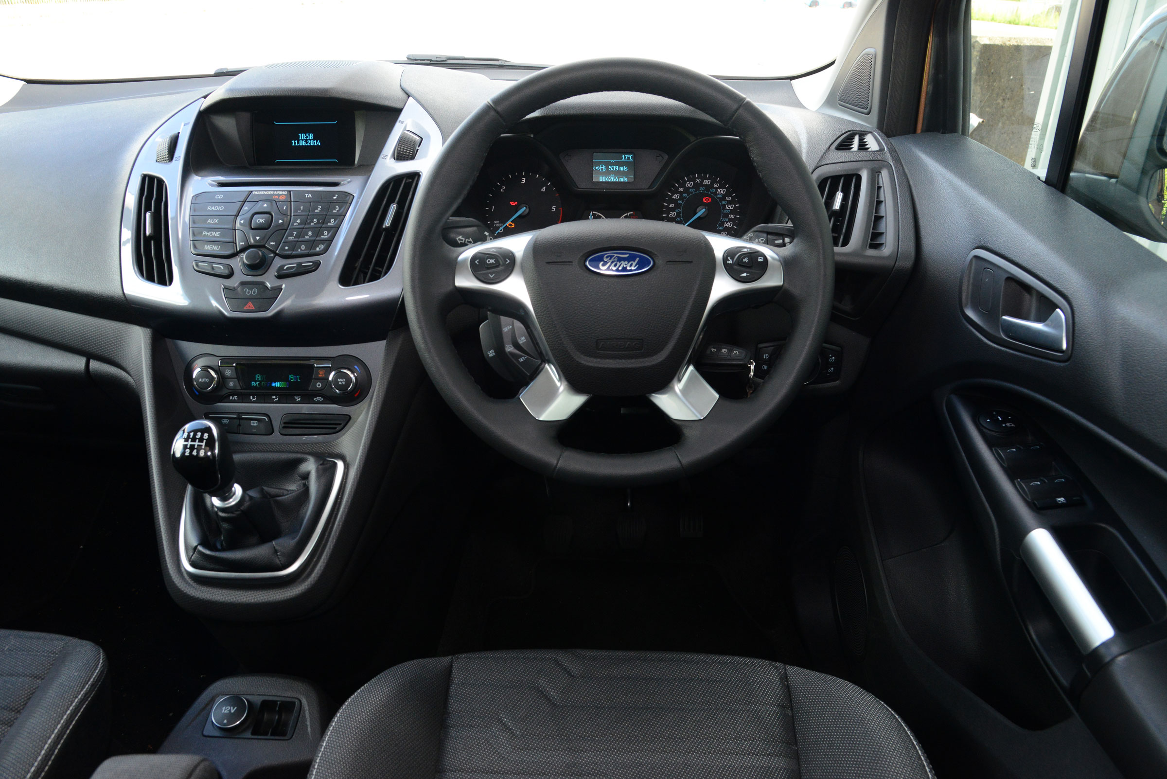 Ford Tourneo Connect interior