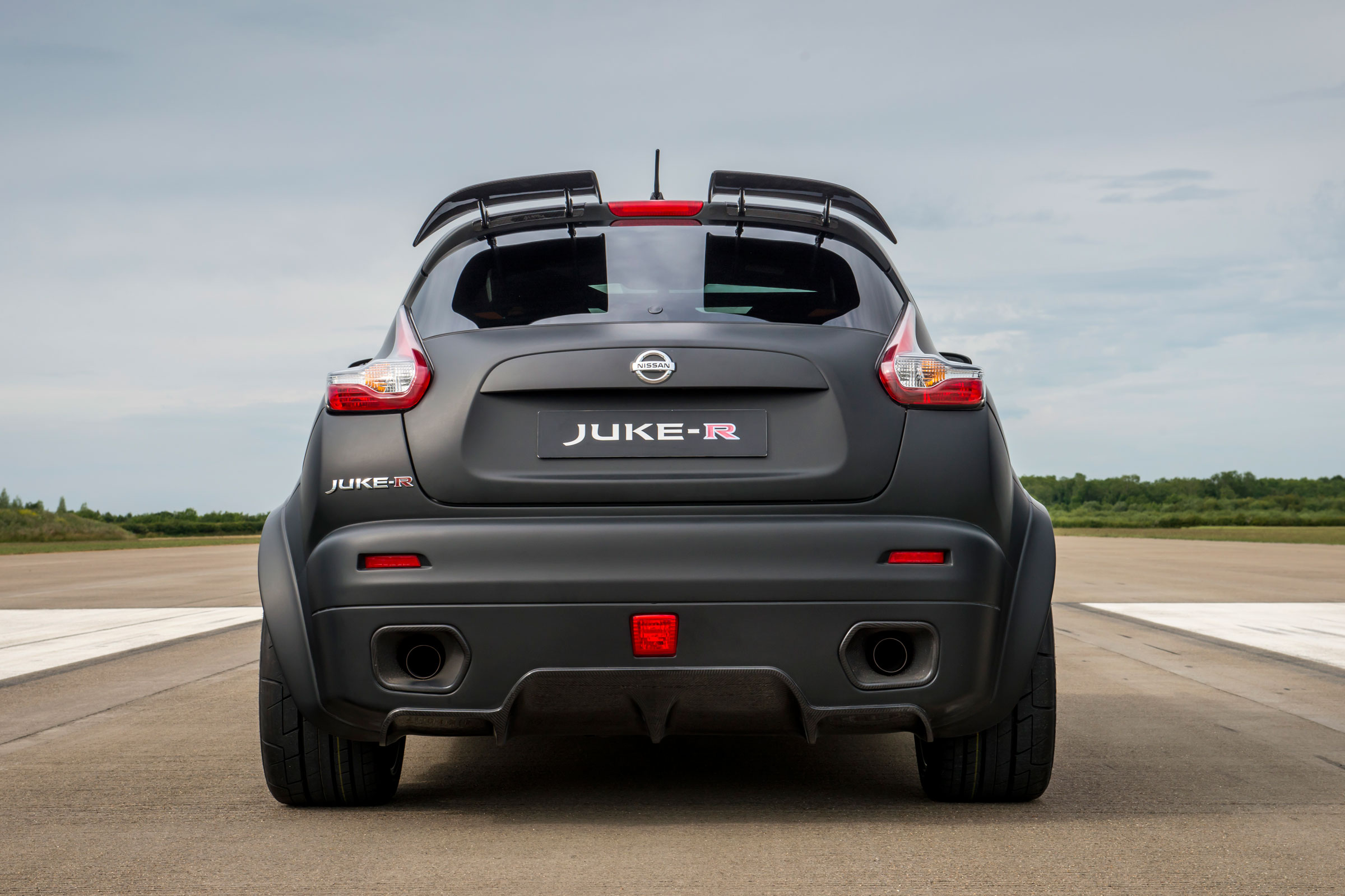 Nissan Juke-R rear