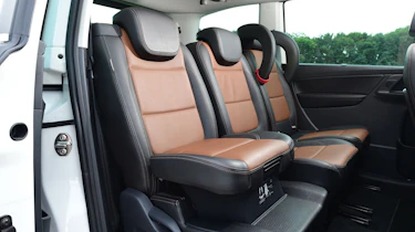 SEAT Alhambra - booster seat