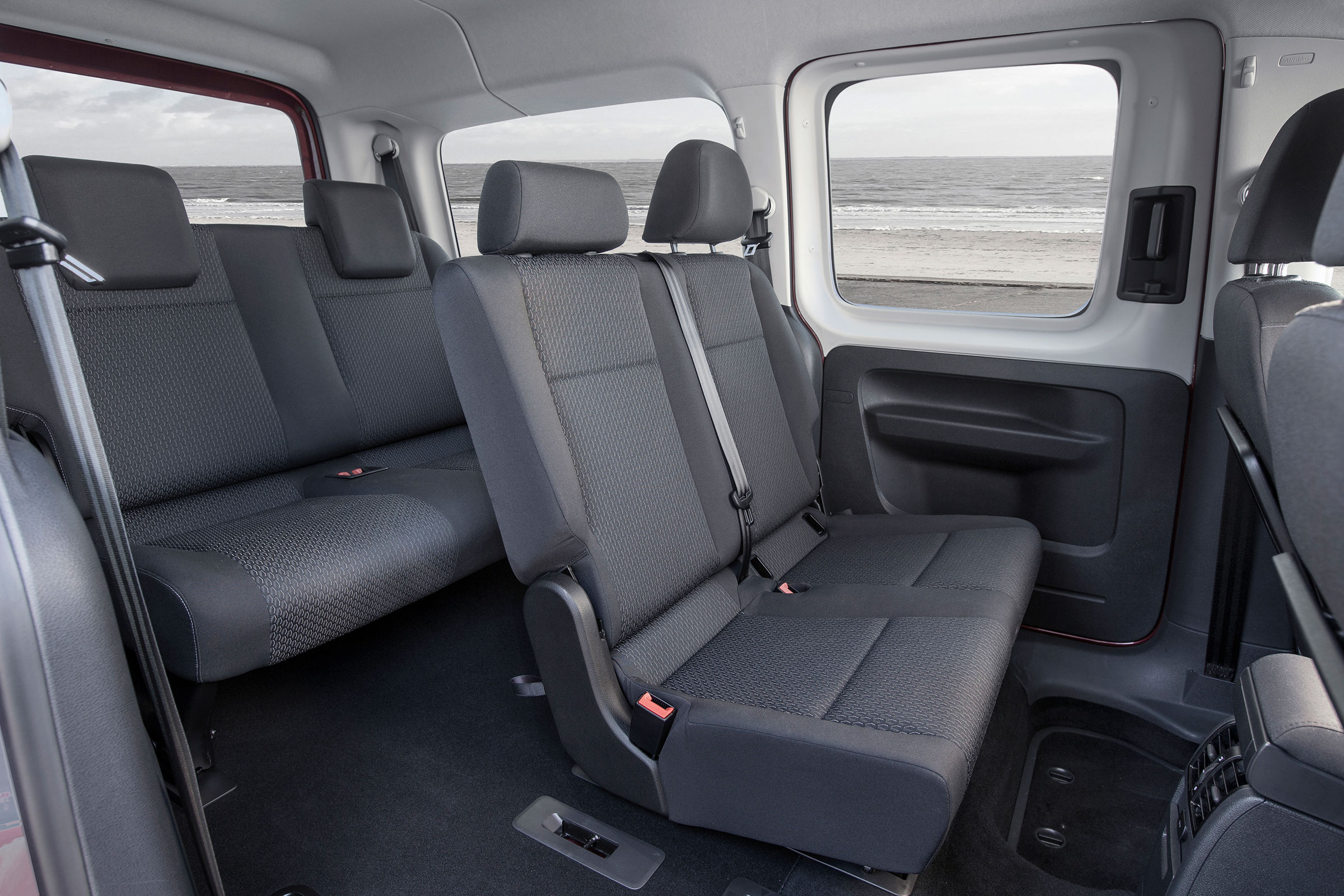 Volkswagen Caddy Life - rear seats