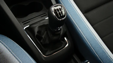 Skoda Fabia - gear lever