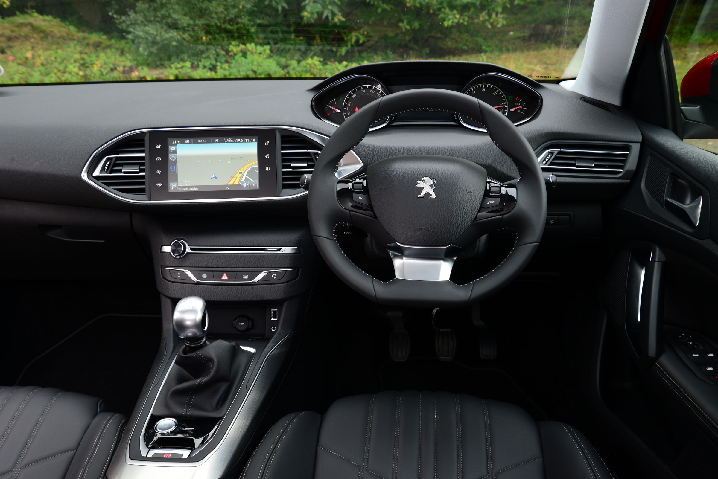 Peugeot 308 SW long termer interior