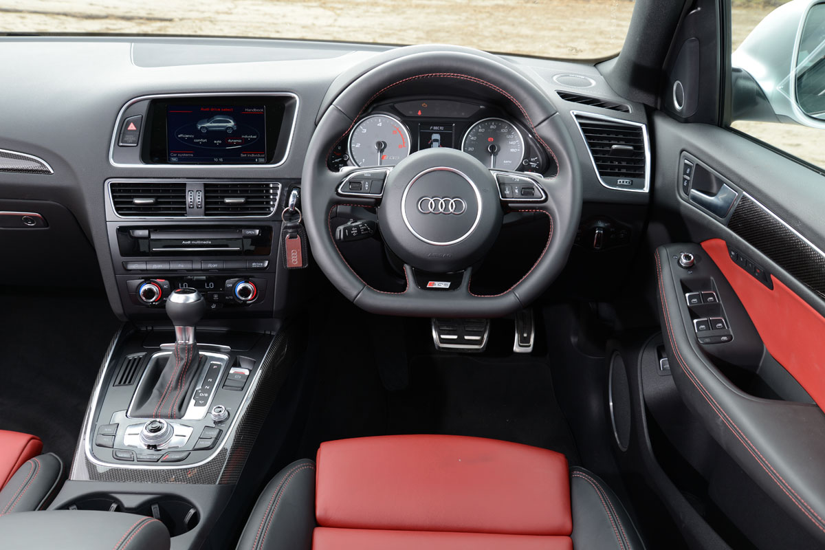 Audi SQ5 dashboard