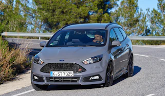 Ford Focus ST Estate 2015 front