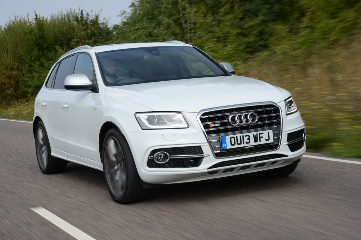Audi SQ5 front tracking