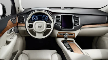 Volvo XC90 dash