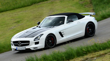 Mercedes SLS AMG Final Edition front action