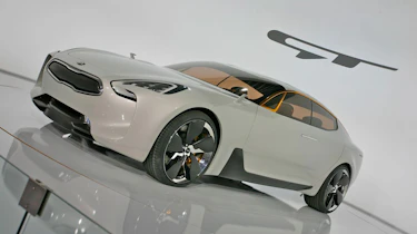 Kia GT concept - front 3/4