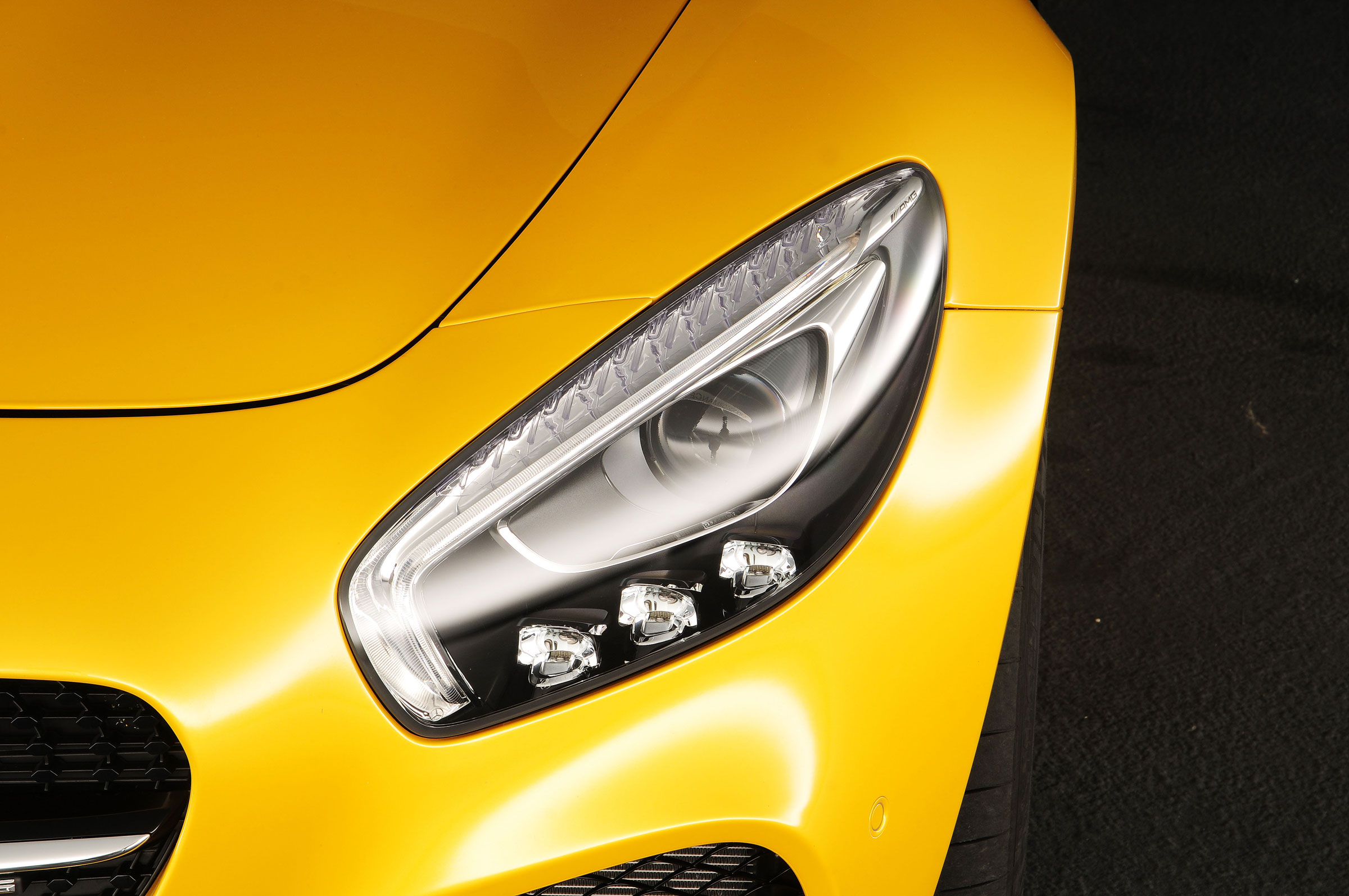 Audi Q3 - front tracking