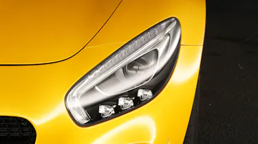 Audi Q3 - front tracking