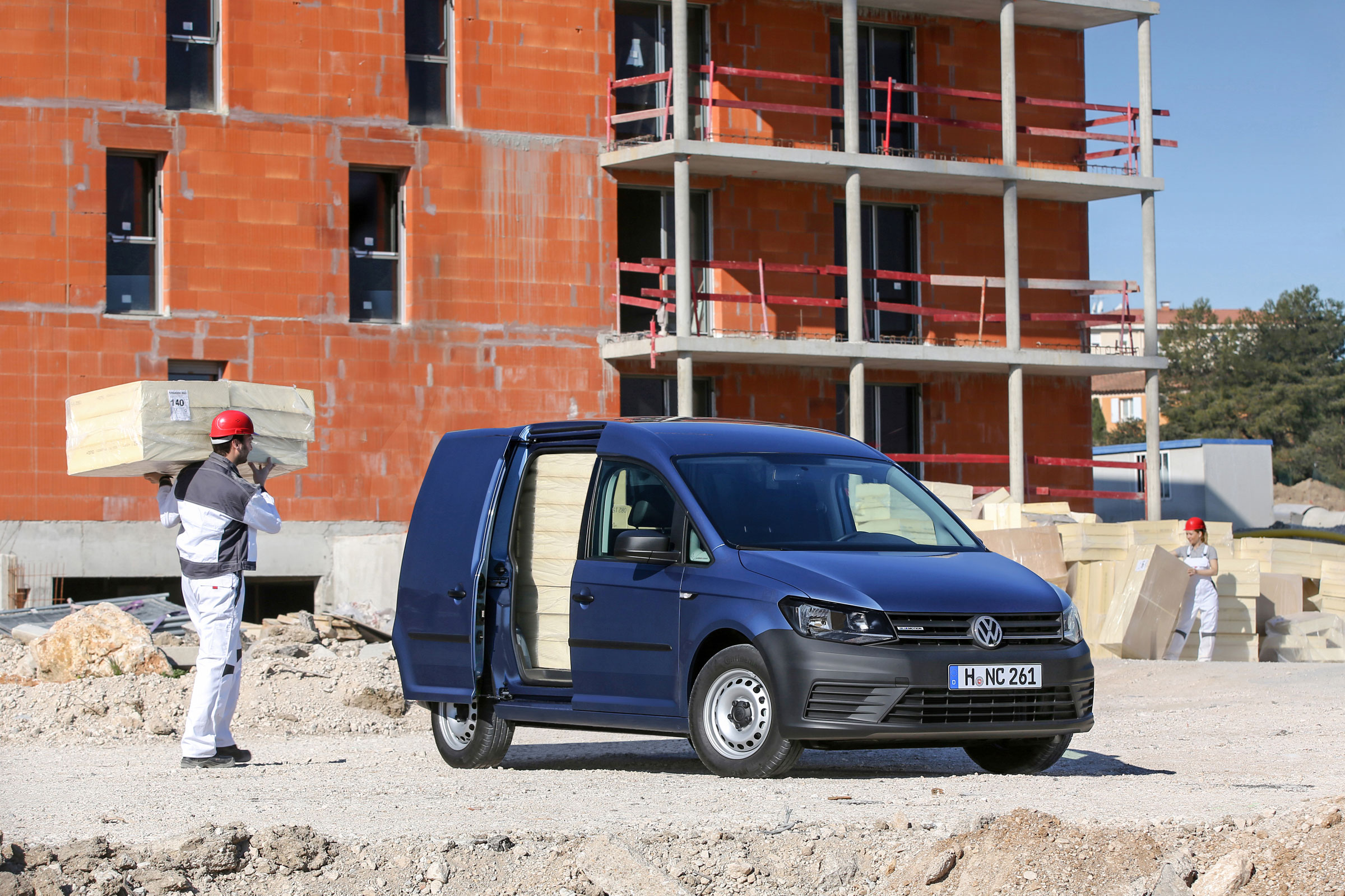 Volkswagen Caddy side door open