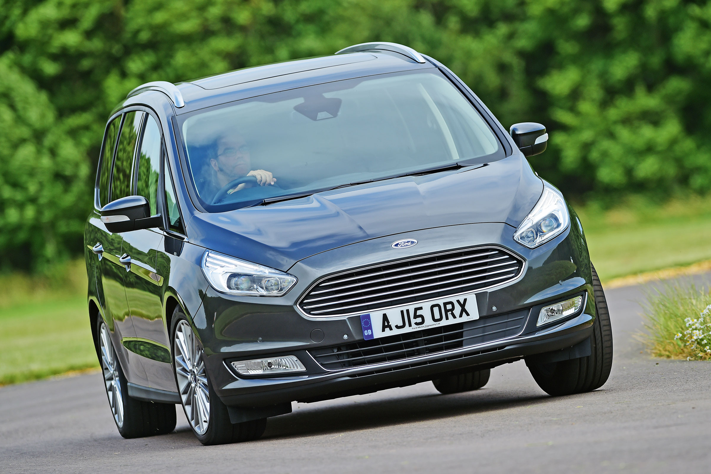 Ford Galaxy - front cornering