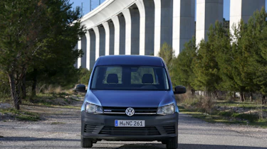 Volkswagen Caddy - head on