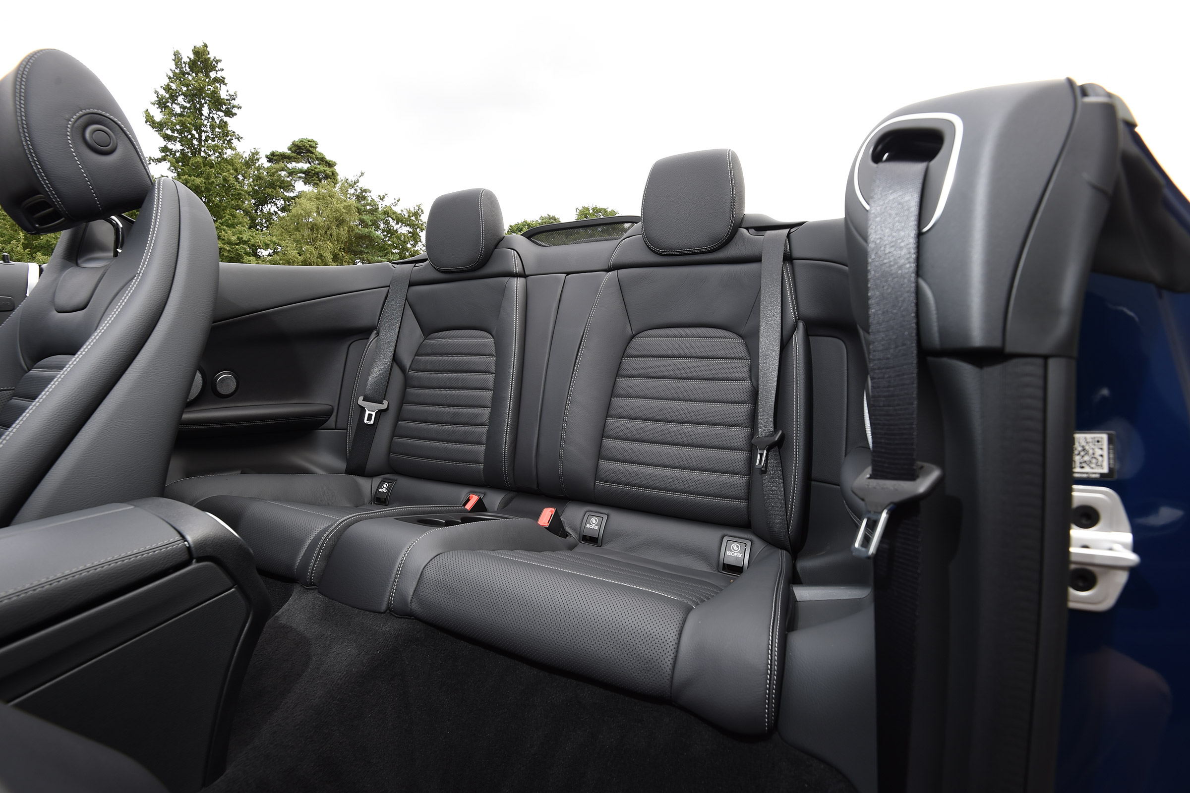 BMW 116d EfficientDynamics - side