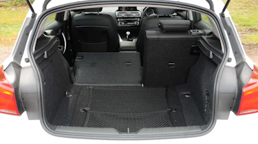 BMW 116d EfficientDynamics - boot seat down