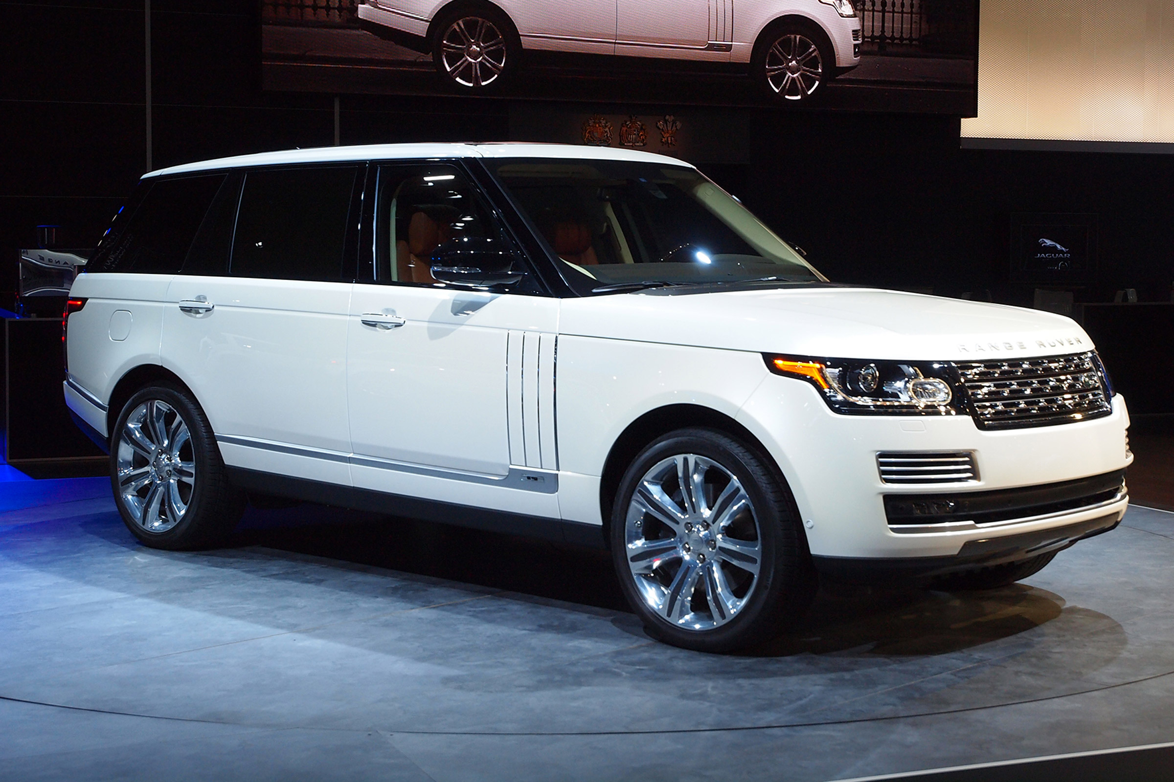 Range Rover LWB motor show