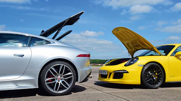 Jaguar F-Type R AWD vs Porsche 911 Carrera 4 GTS - boots