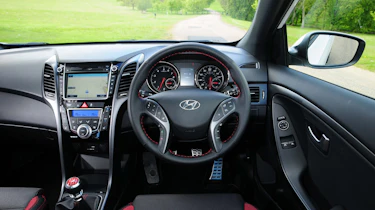 Hyundai i30 Turbo interior