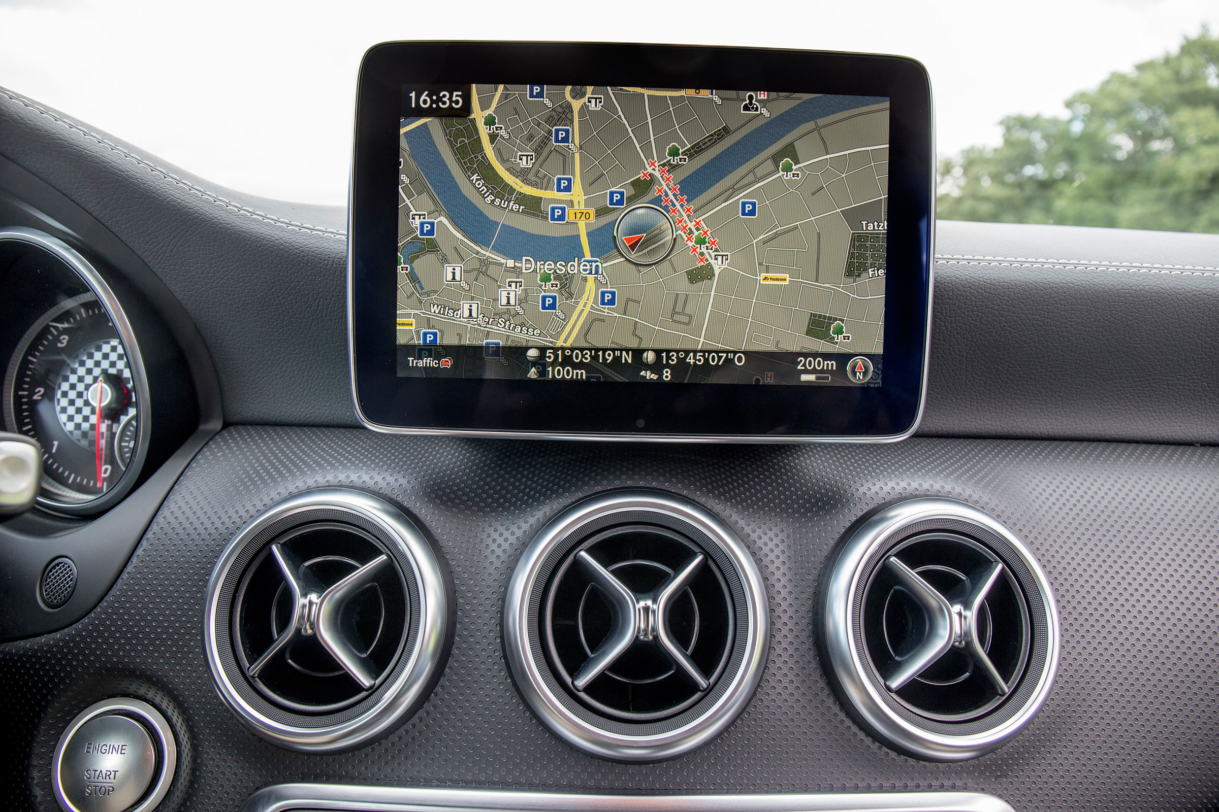 Mercedes A-Class - sat-nav