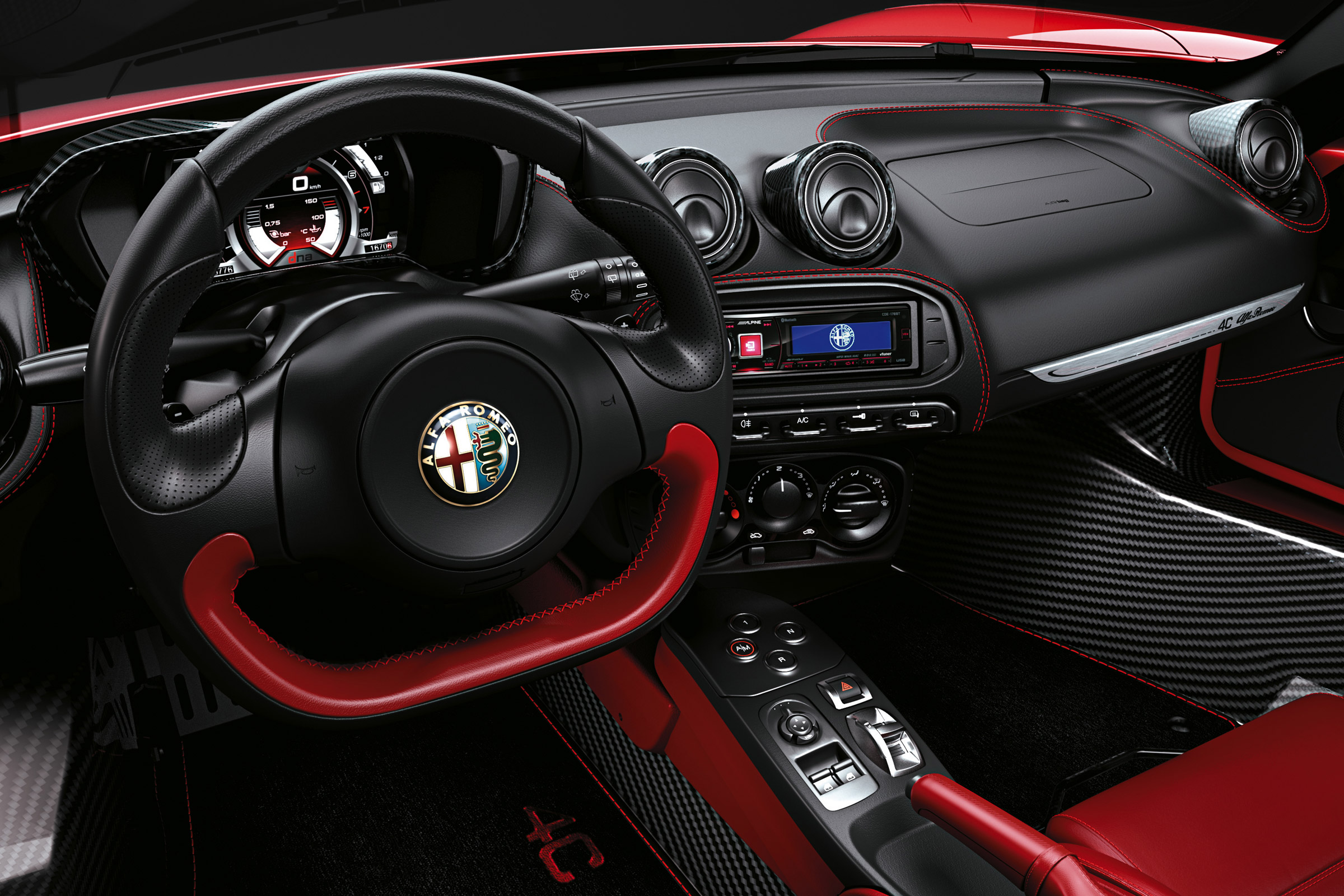 Alfa Romeo 4C Spider interior