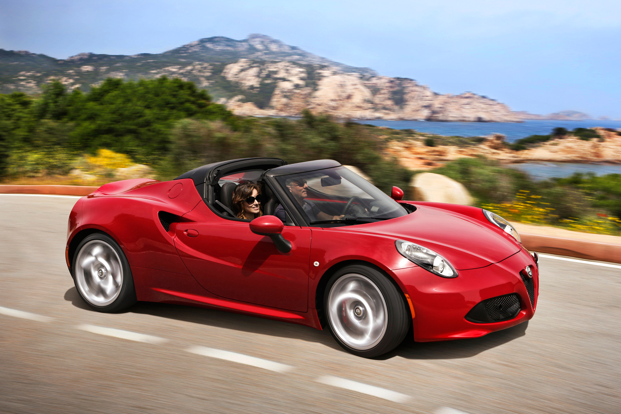 Alfa Romeo 4C Spider cornering
