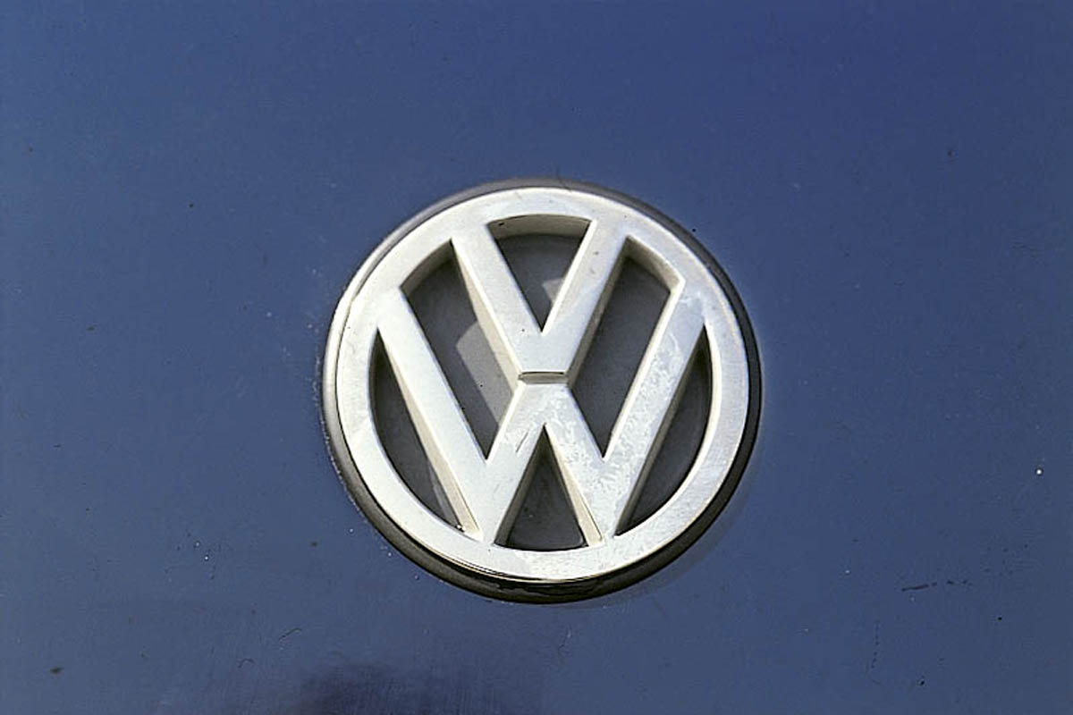 vw badge