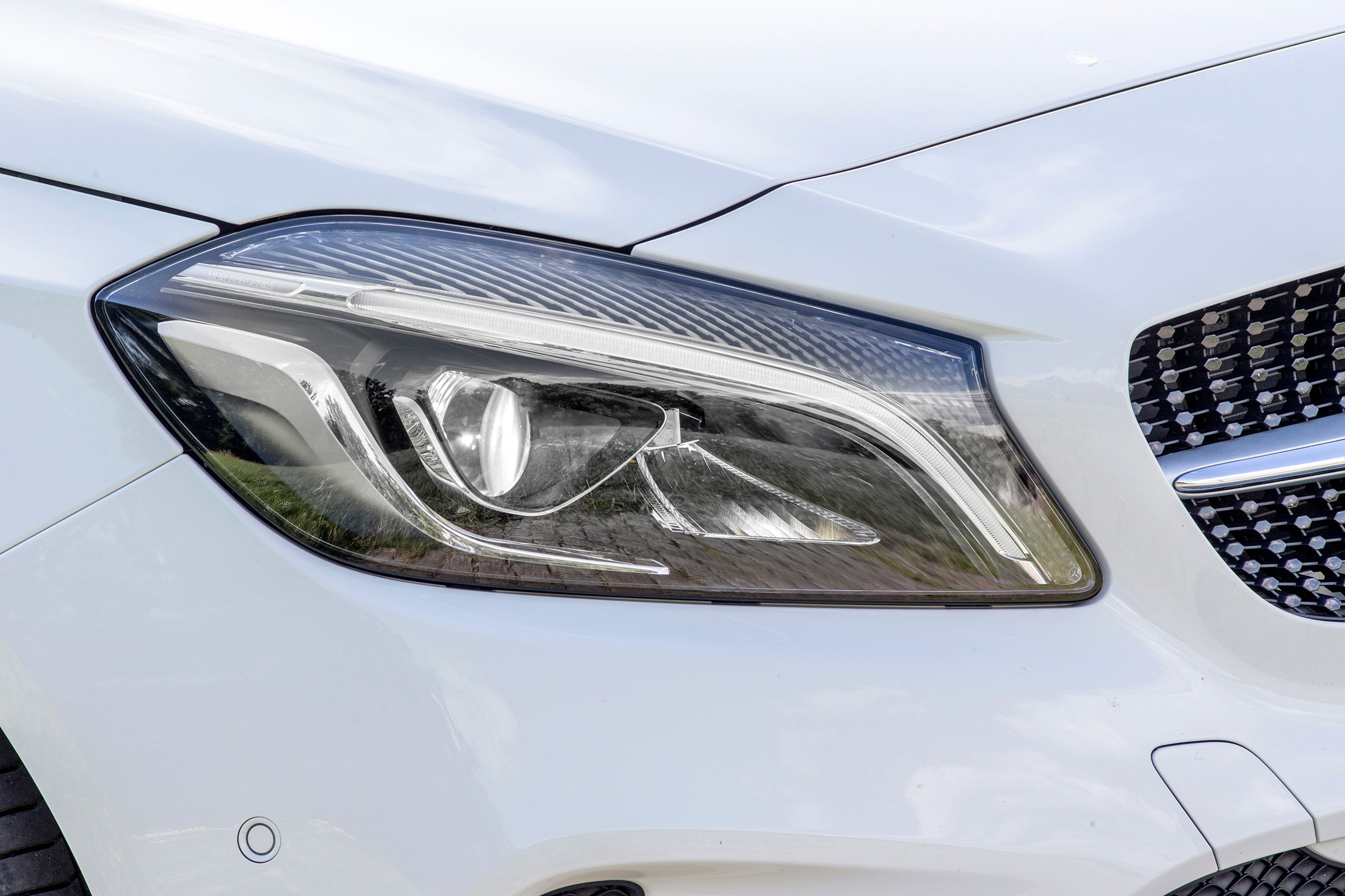 Mercedes A-Class - front light