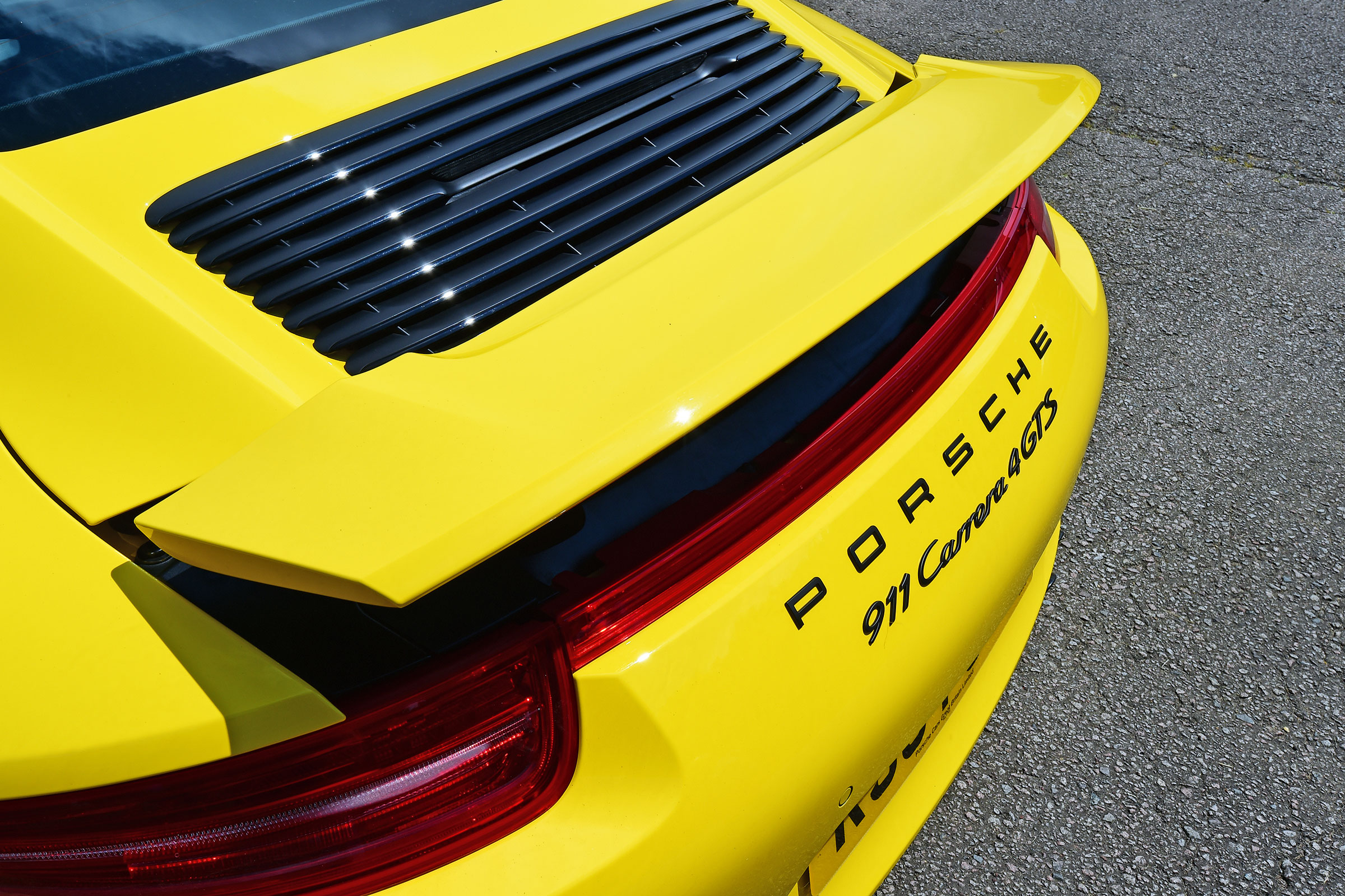 Porsche 911 Carrera 4 GTS - spoiler