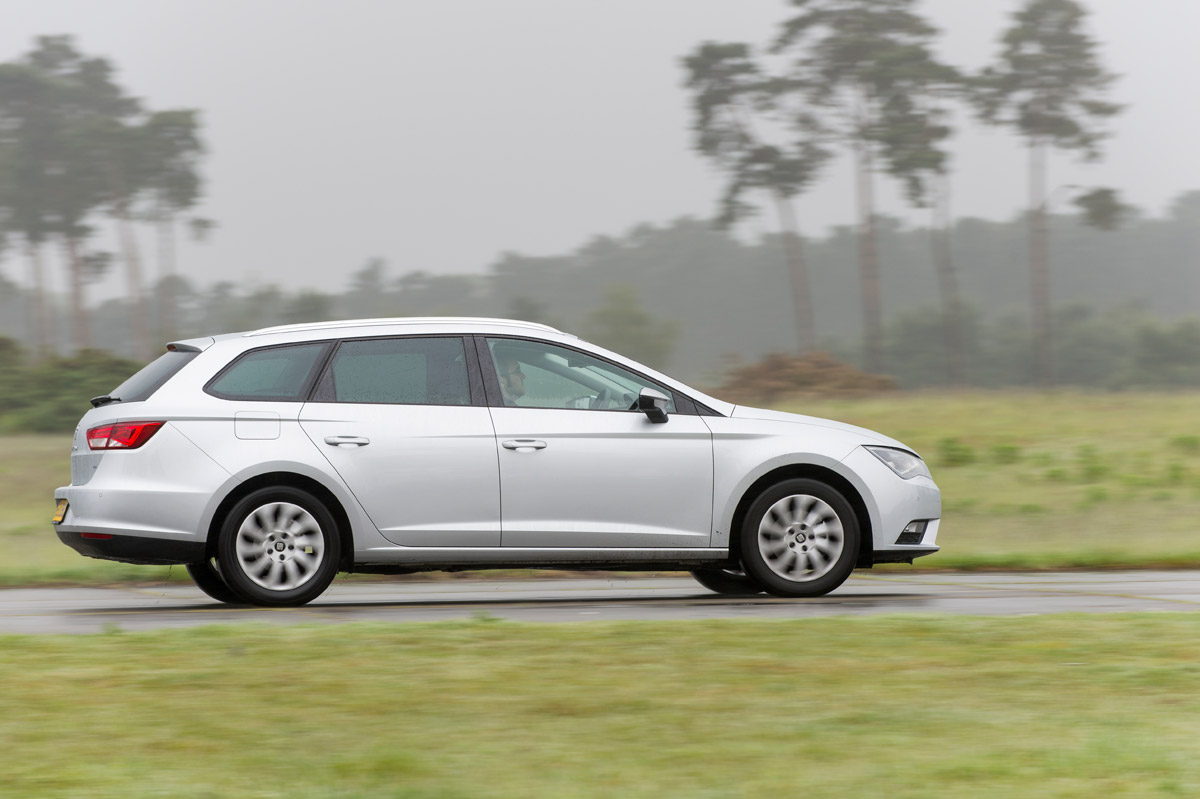 SEAT Leon ST estate 2014 pan