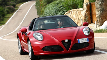 Alfa Romeo 4C Spider front