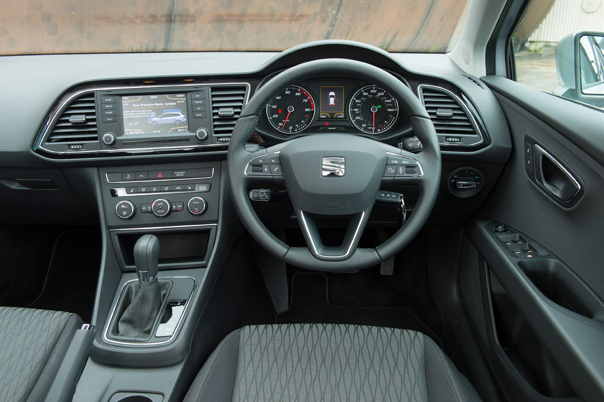 SEAT Leon ST estate 2014 interior