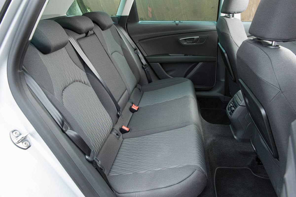 SEAT Leon ST estate 2014 rear seats