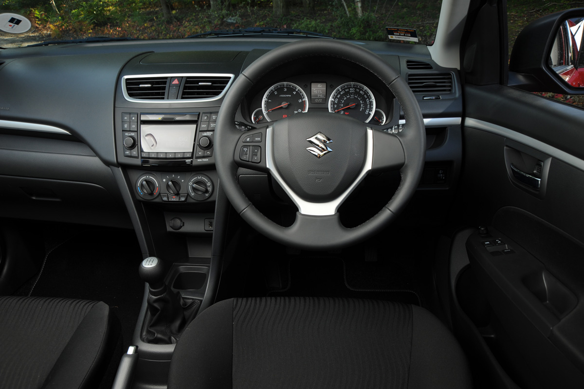 Suzuki Swift dash