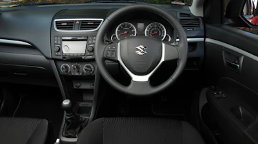 Suzuki Swift dash