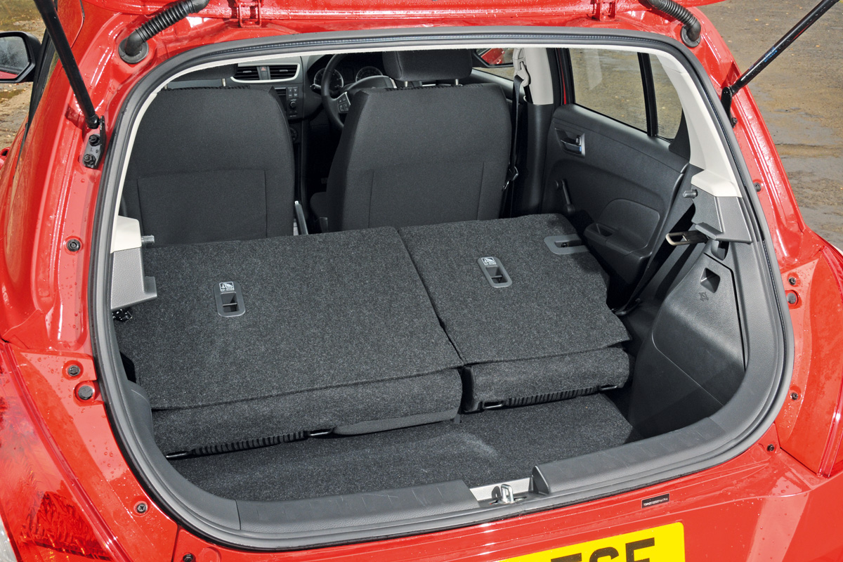 Suzuki Swift boot