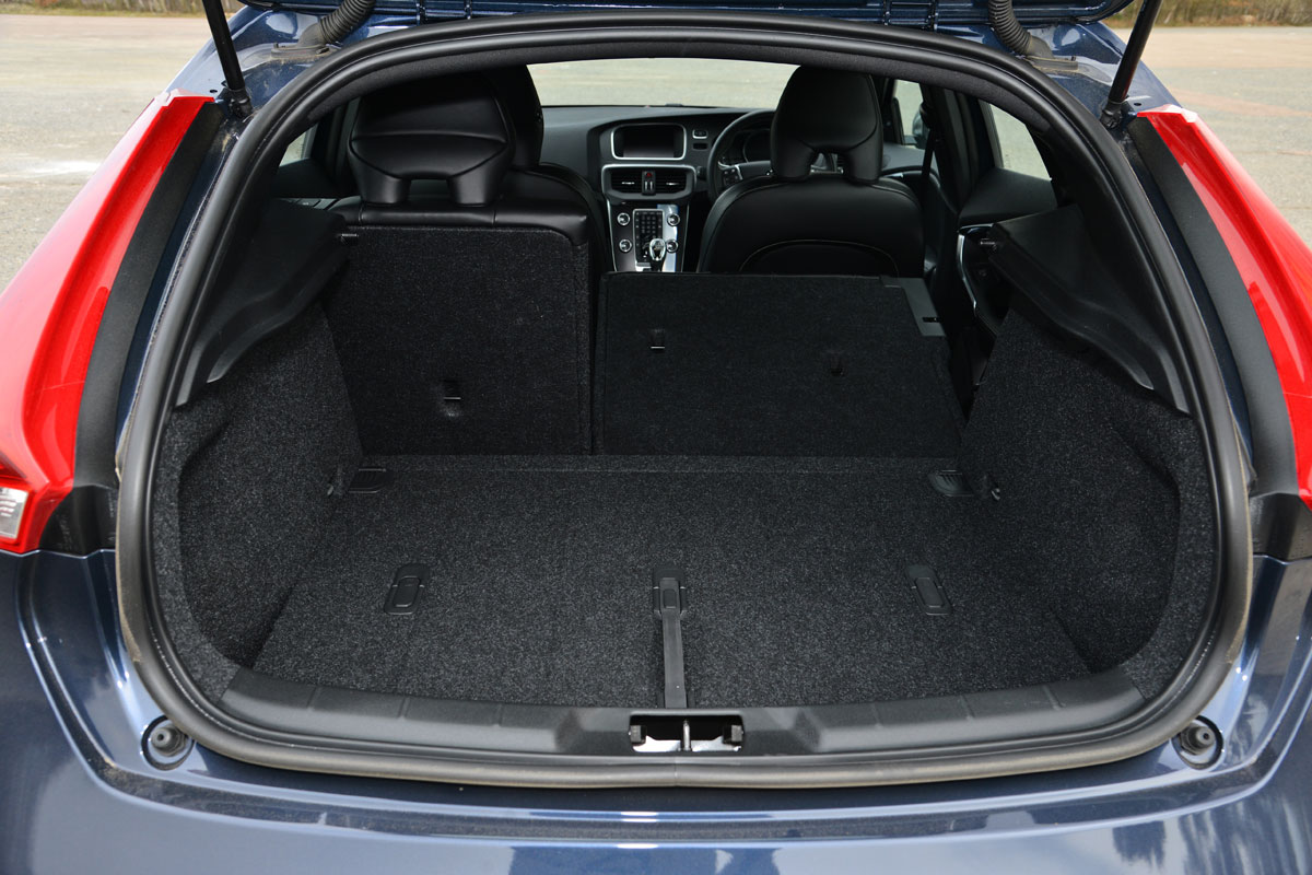 Volvo V40 R-Design boot space