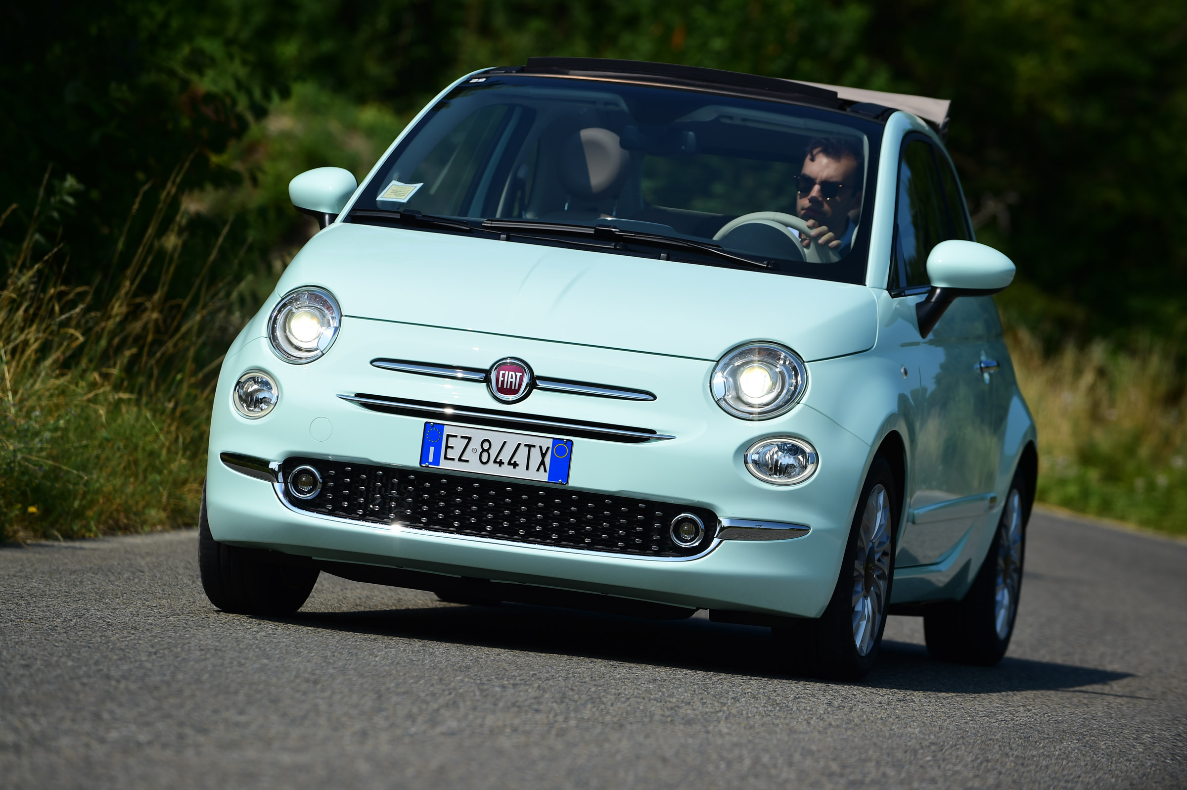 Fiat 500C 2015 driving