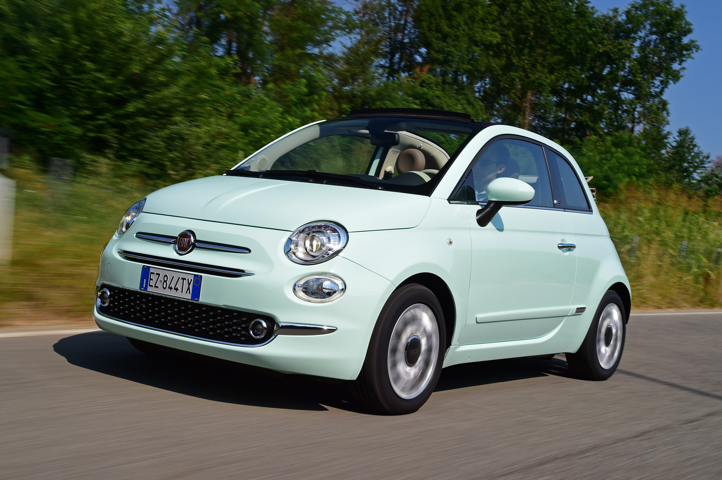 Fiat 500C 2015 front