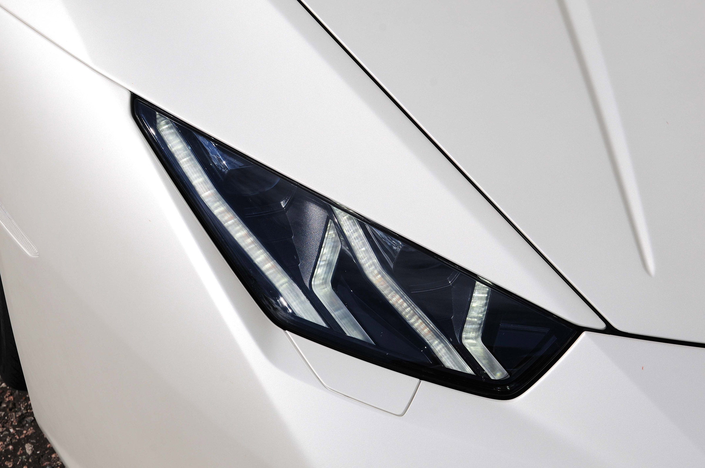 Lamborghini Huracan LP 610-4 dials