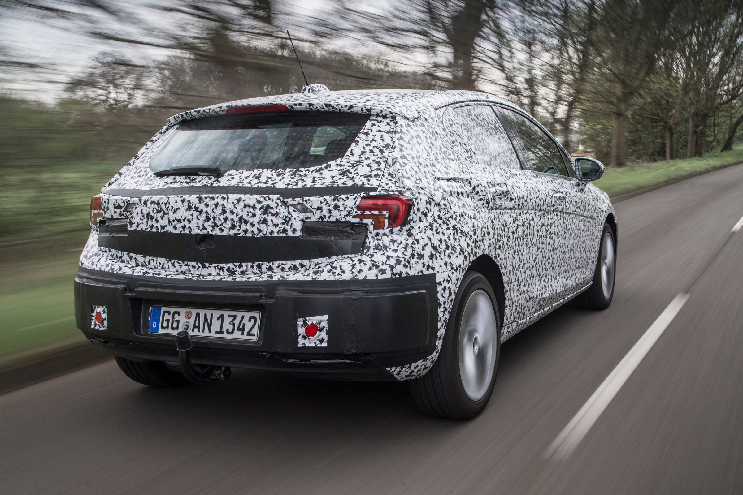 Vauxhall Astra prototype - rear tracking