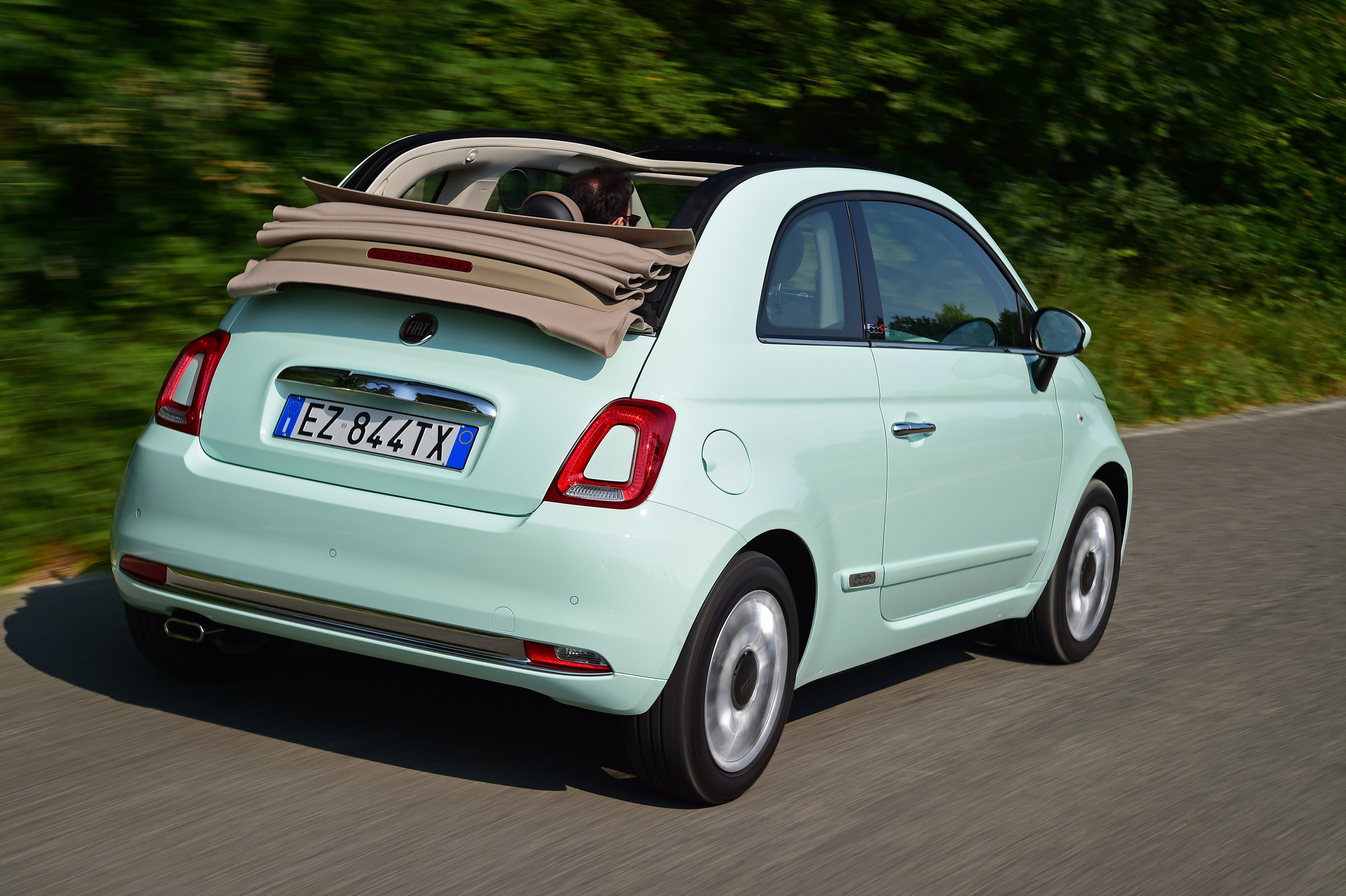 Fiat 500C 2015 rear