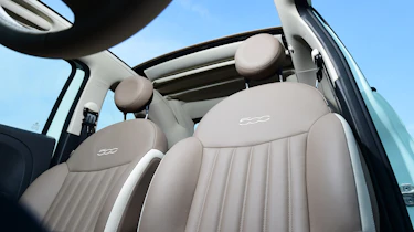 Fiat 500C 2015 seats